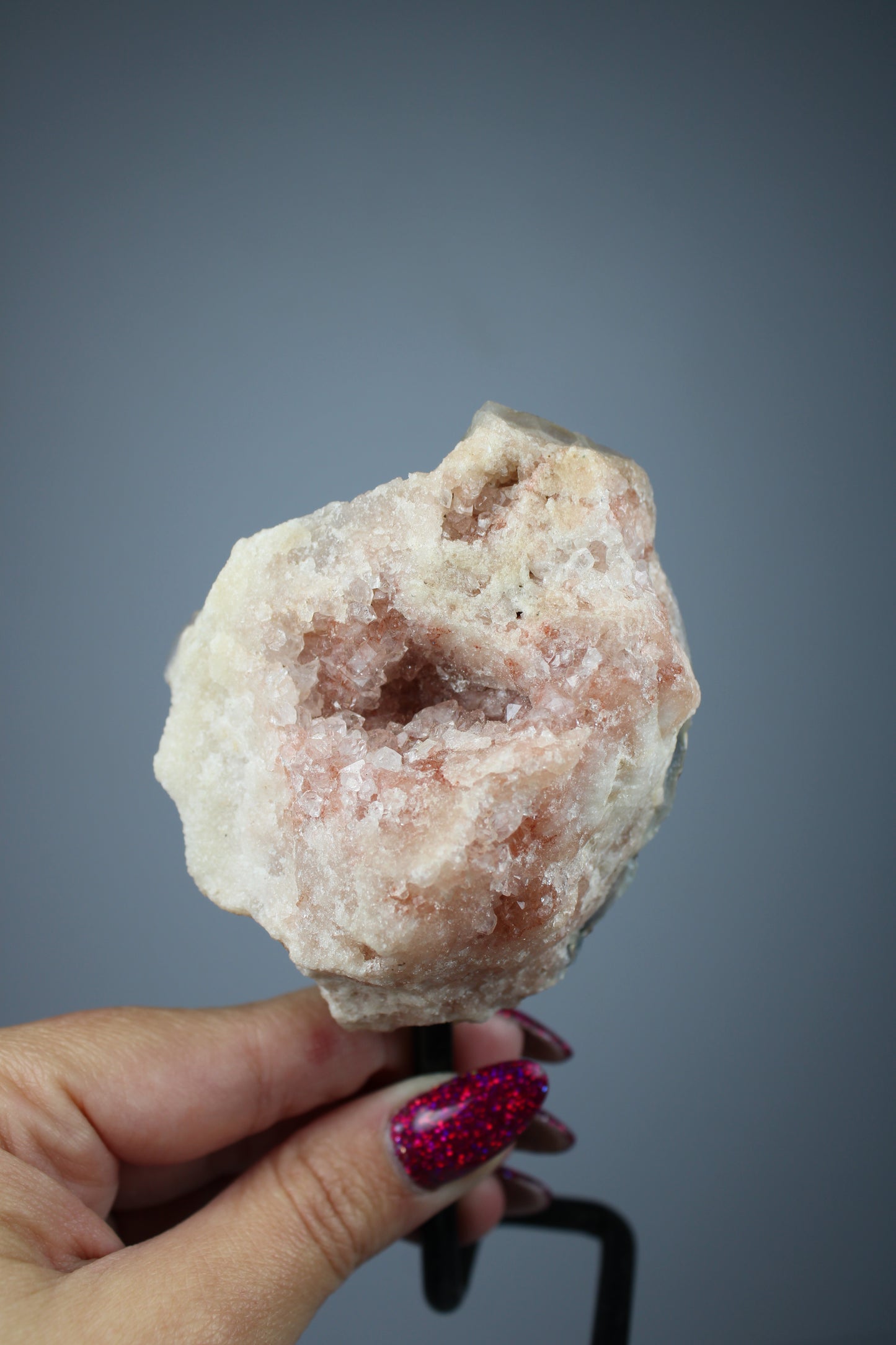 Roze amethist op standaard