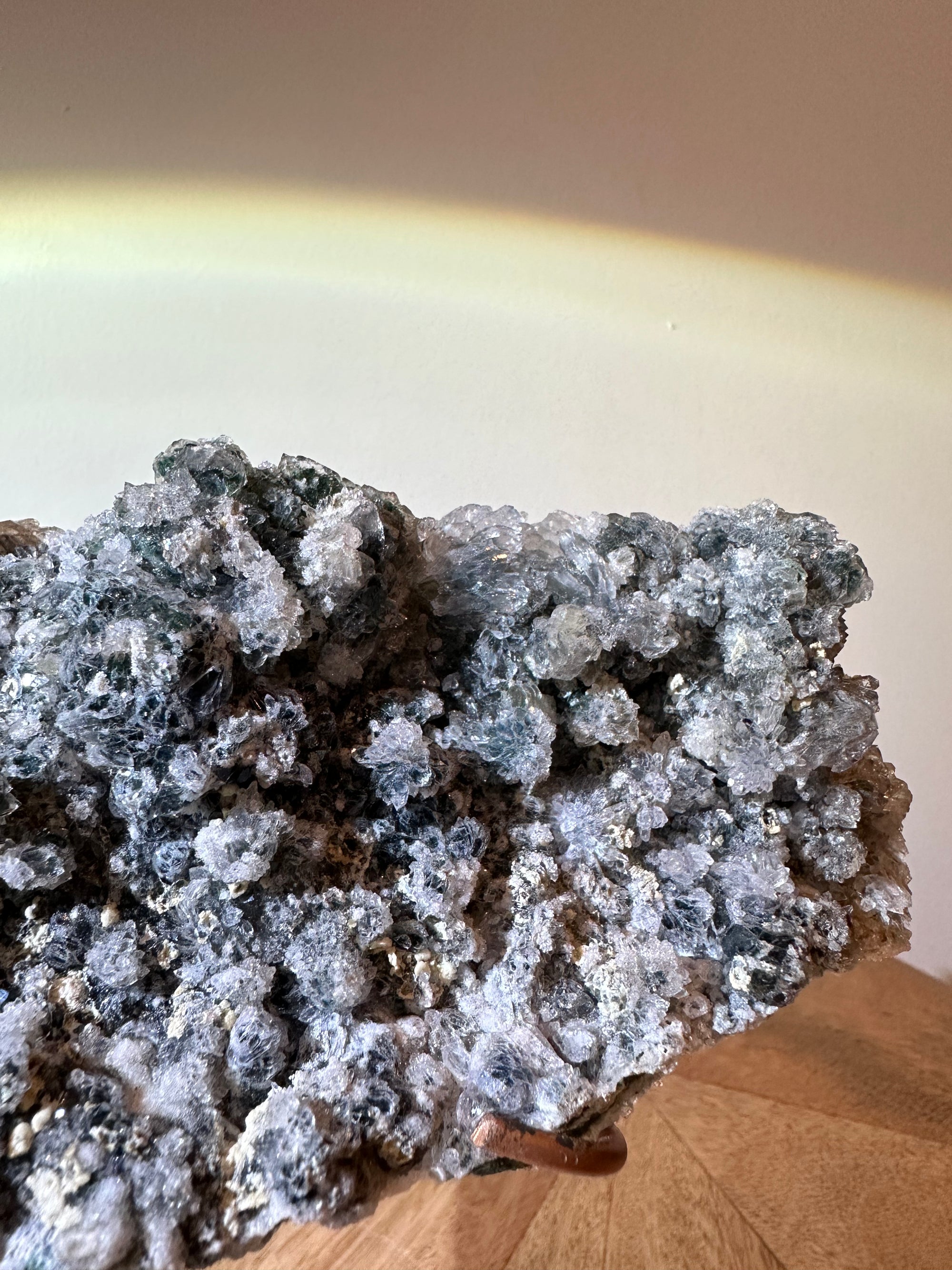 Flower amethyst op standaard - Gemstone Dreams