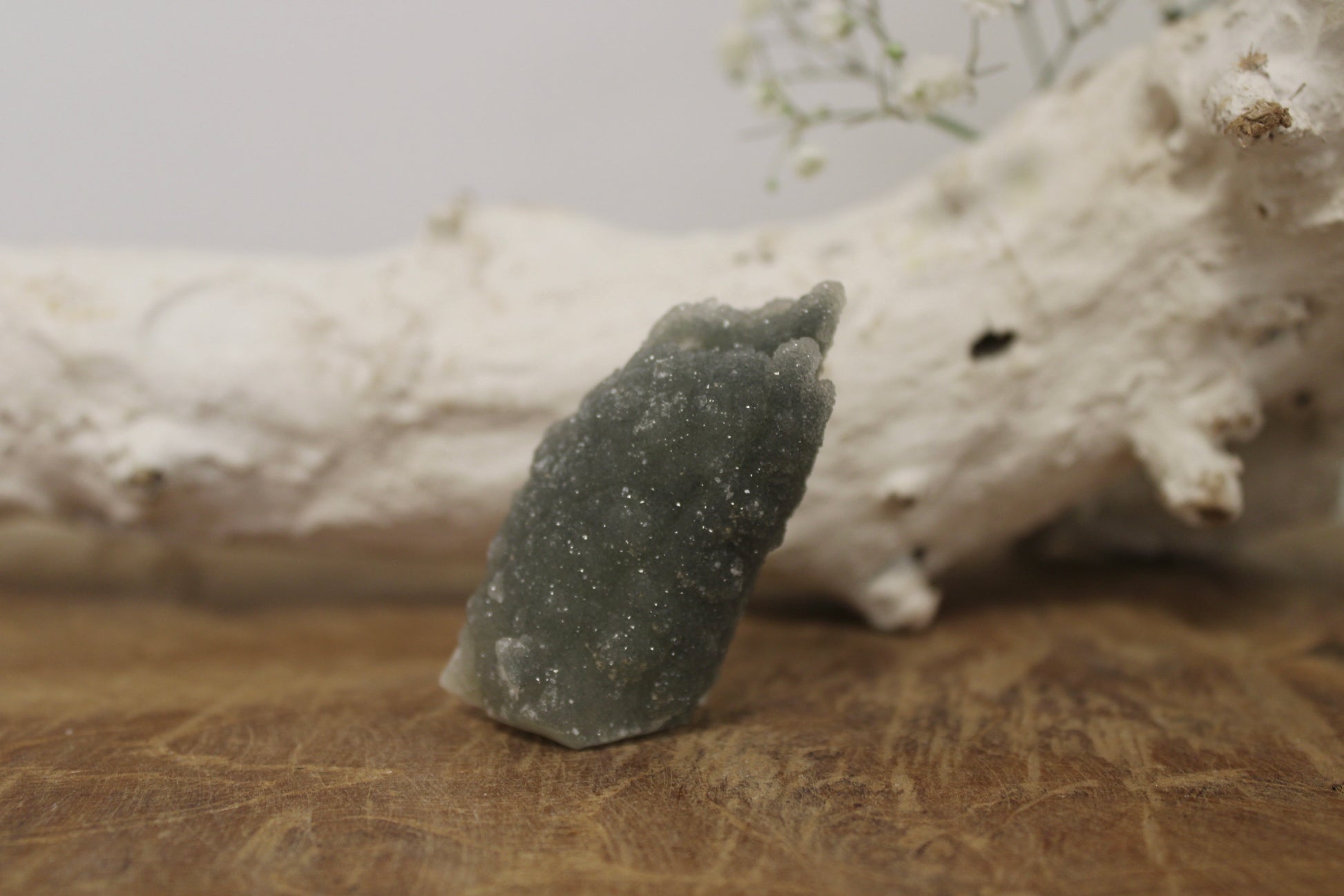 Regenboog amethist stalactiet groen - Gemstone Dreams