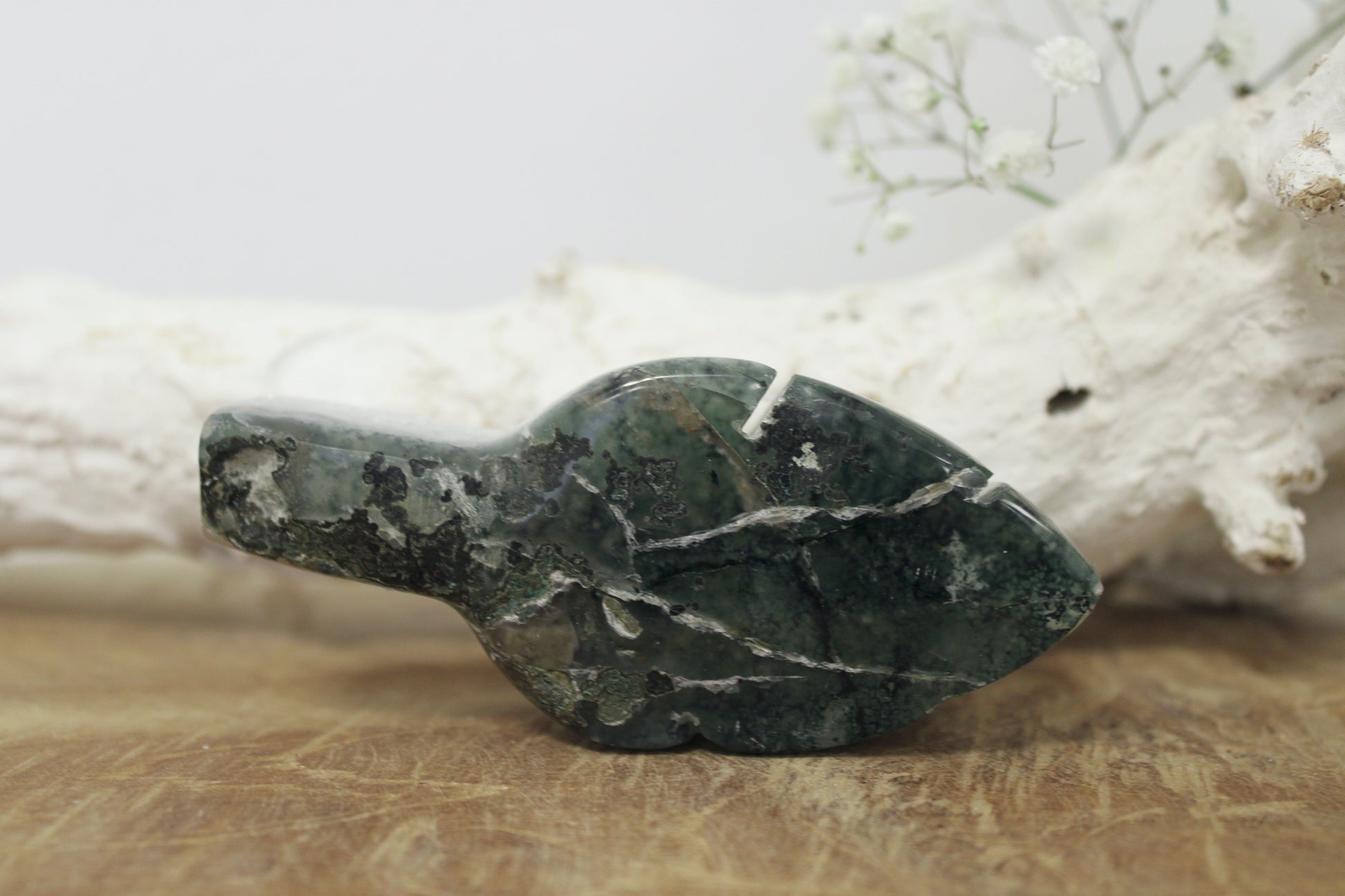 Regenboog amethist felgroen blaadje - Gemstone Dreams