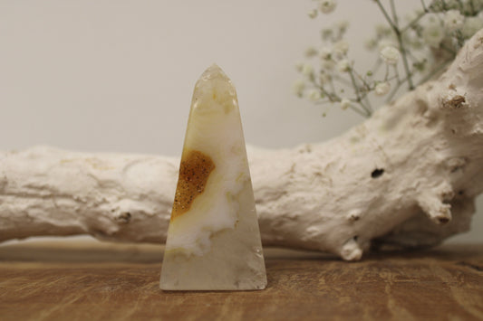 Agate obelisk orange