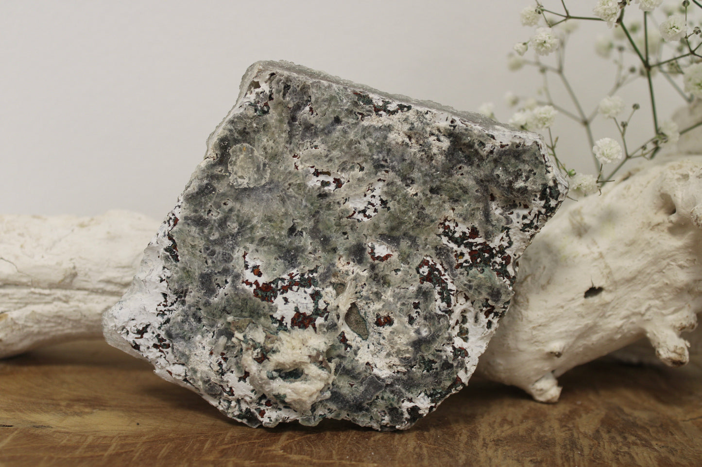 Regenboog amethist felgroen cluster - Gemstone Dreams