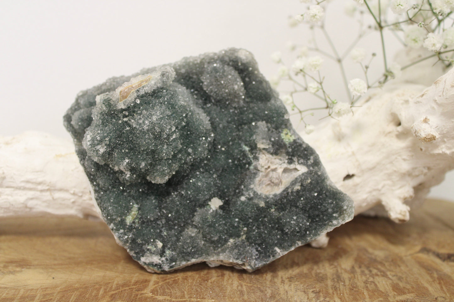 Regenboog amethist felgroen cluster - Gemstone Dreams