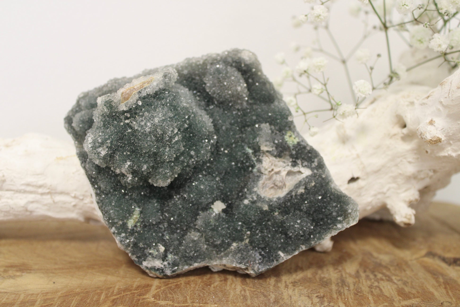 Regenboog amethist felgroen cluster - Gemstone Dreams