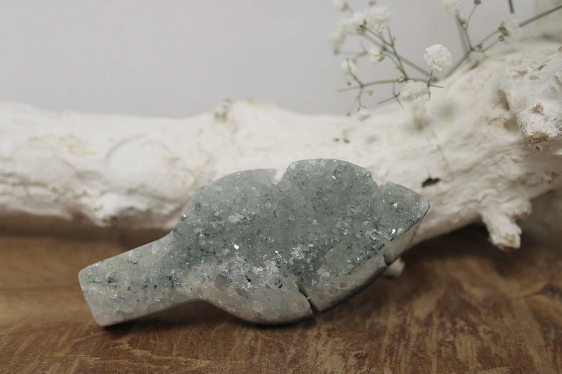 Regenboog amethist felgroen blaadje - Gemstone Dreams