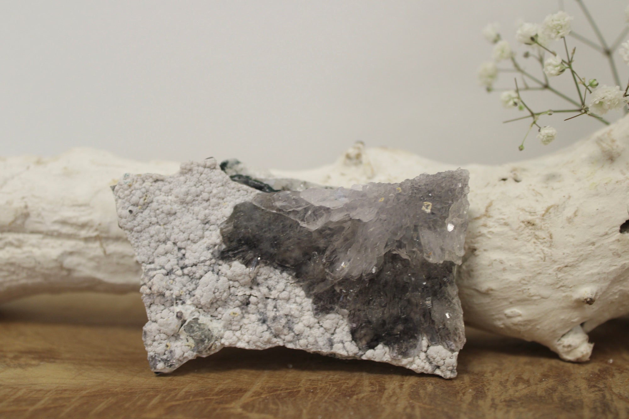 Flower amethyst cluster groen - Gemstone Dreams