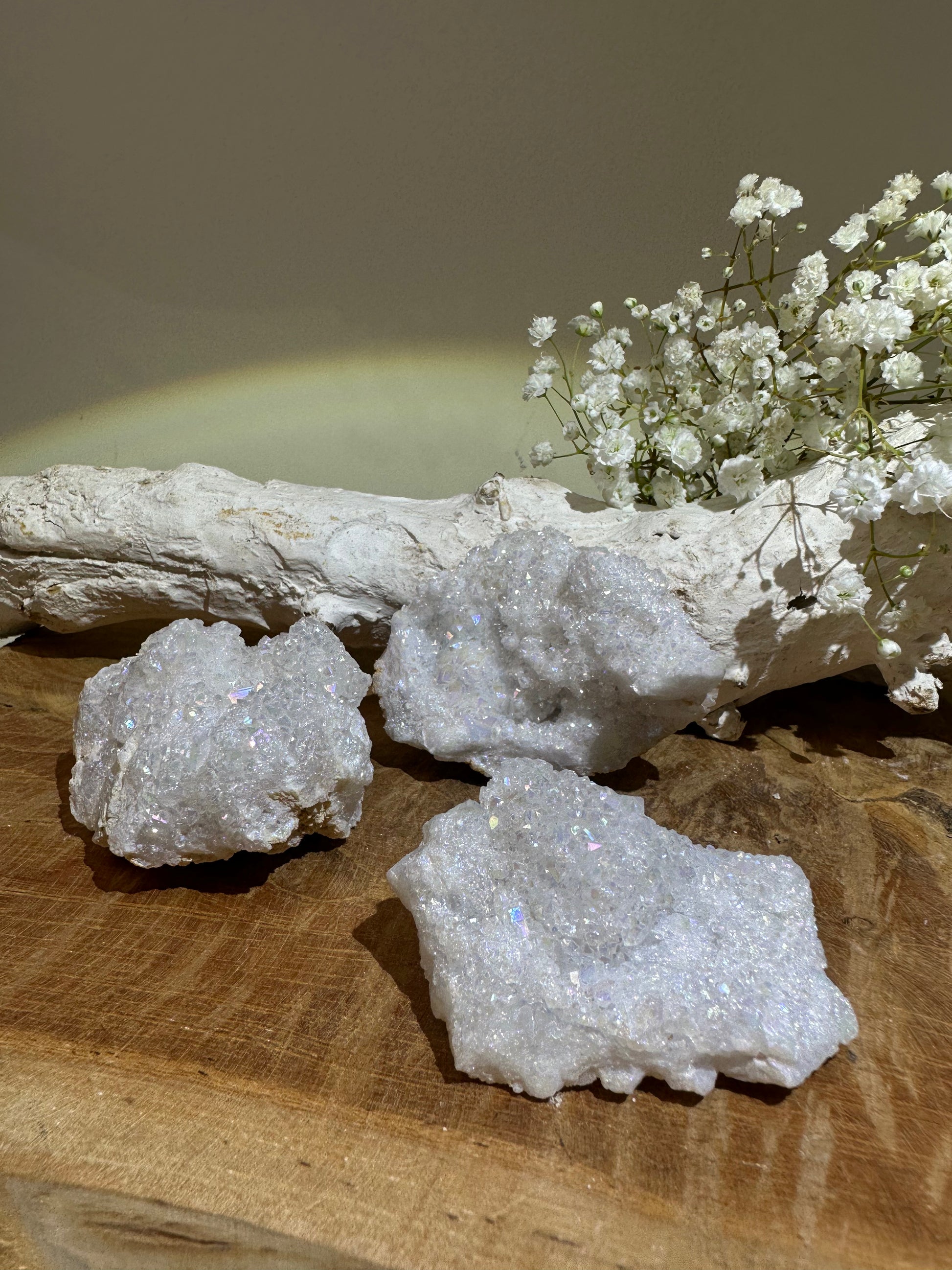 Angel aura cluster - Gemstone Dreams