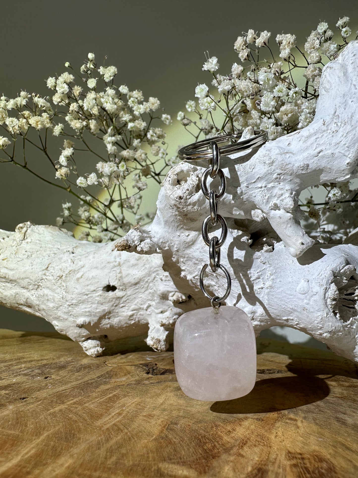 Rozenkwarts trommelsteen sleutelhanger - Gemstone Dreams