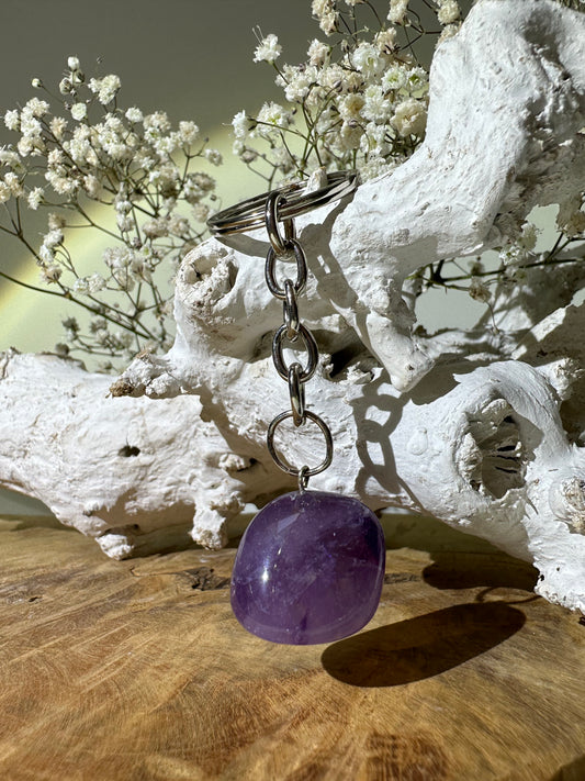 Amethyst tumbled stone keychain