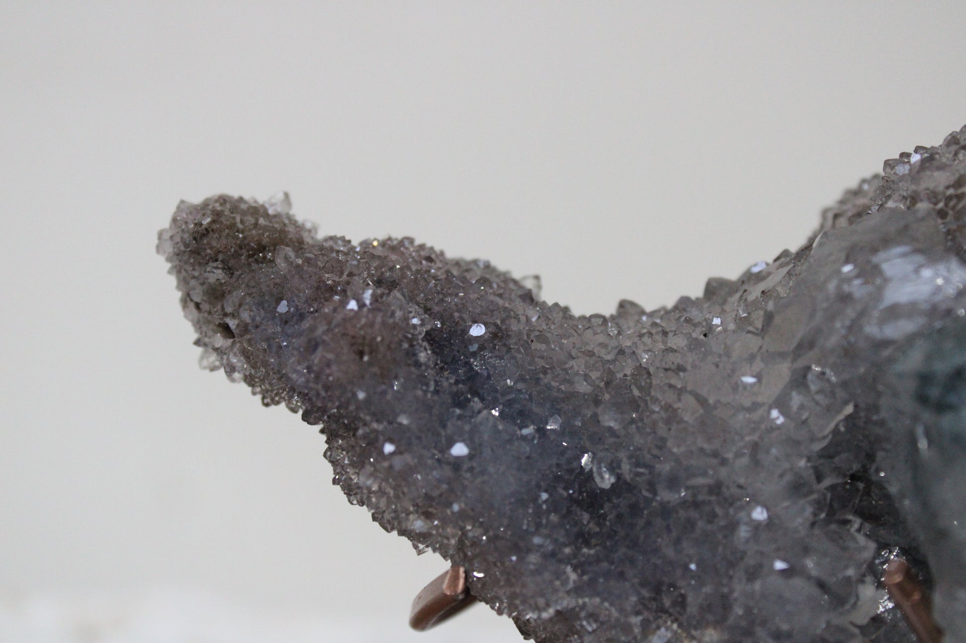 Amethist stalactiet op standaard - Gemstone Dreams