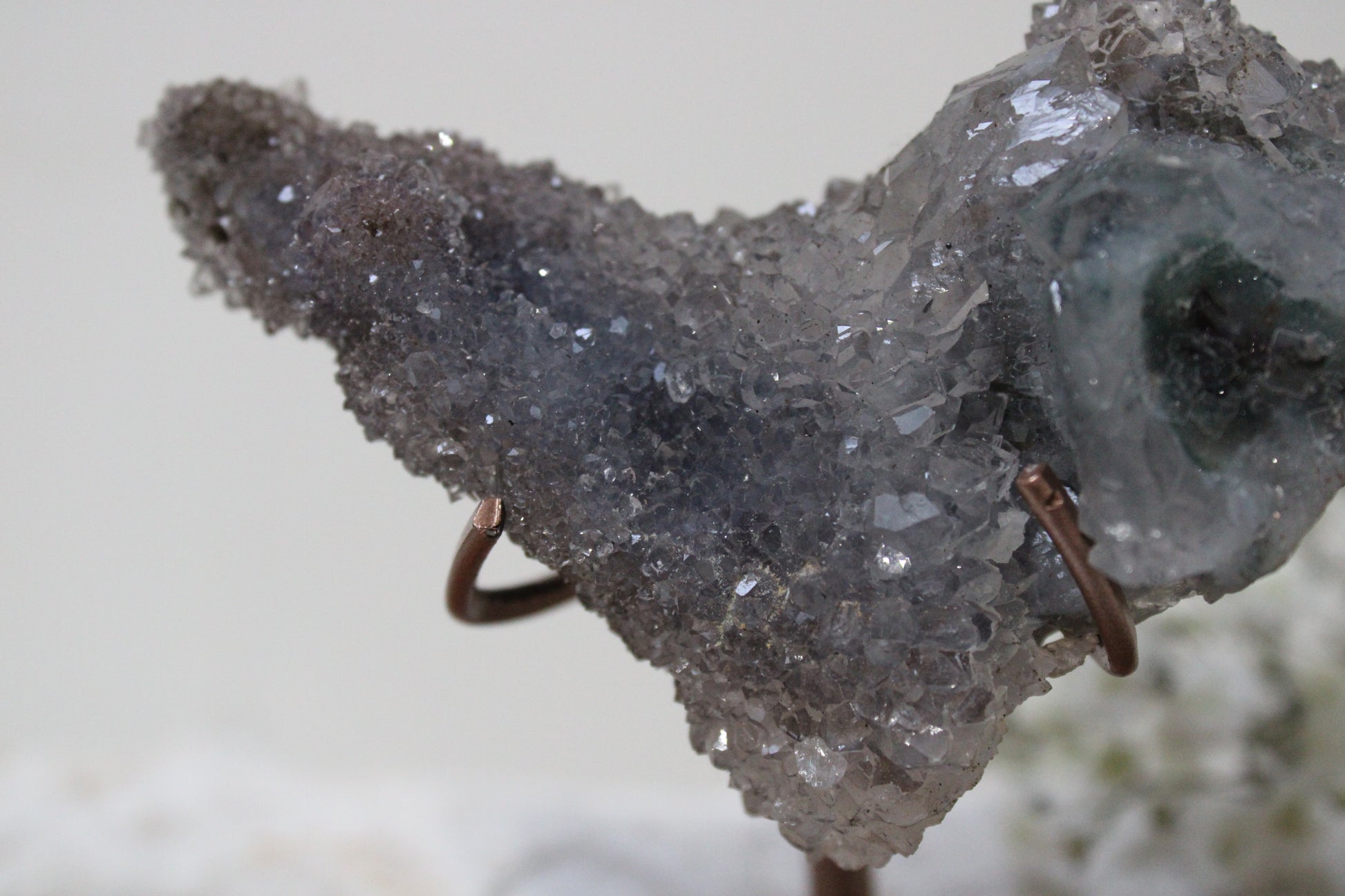 Amethist stalactiet op standaard - Gemstone Dreams