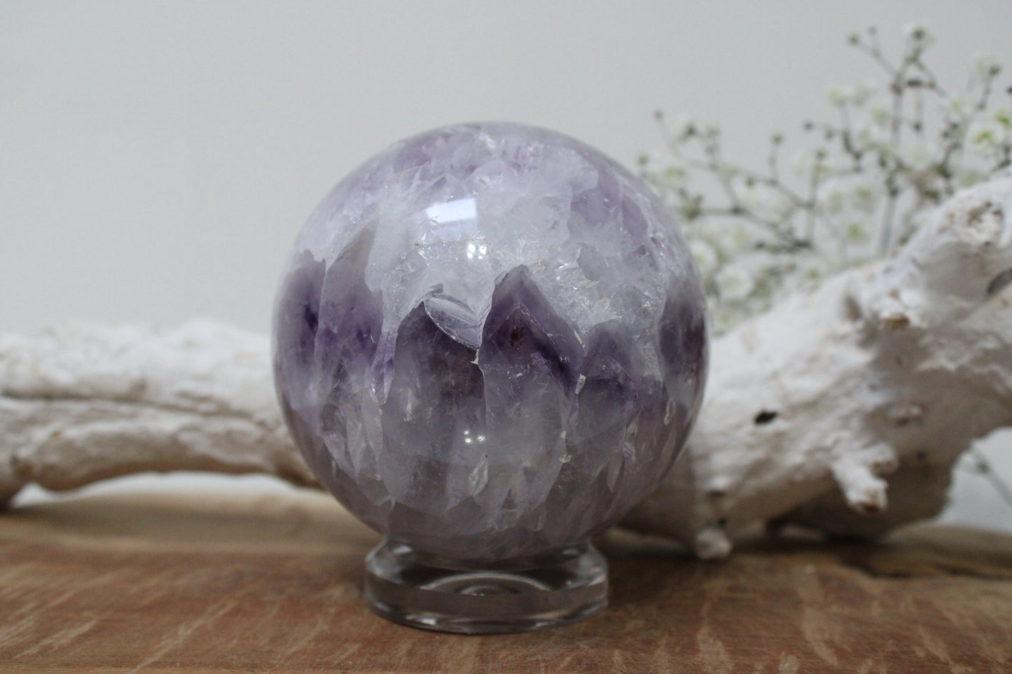 Chevron amethist sphere XL - Gemstone Dreams