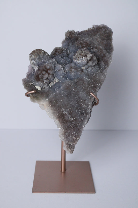 Flower amethyst cluster op standaard - Gemstone Dreams