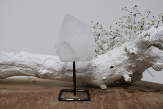 Bergkristal op standaard - Gemstone Dreams