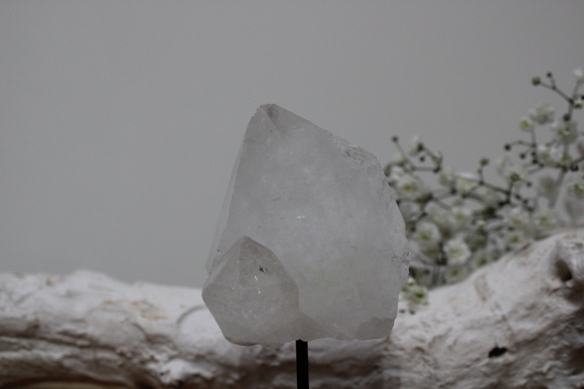 Bergkristal op standaard - Gemstone Dreams