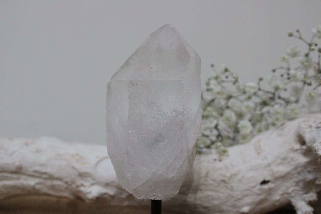 Bergkristal op standaard - Gemstone Dreams