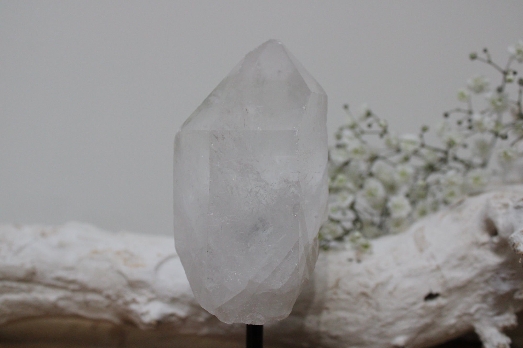 Bergkristal op standaard - Gemstone Dreams
