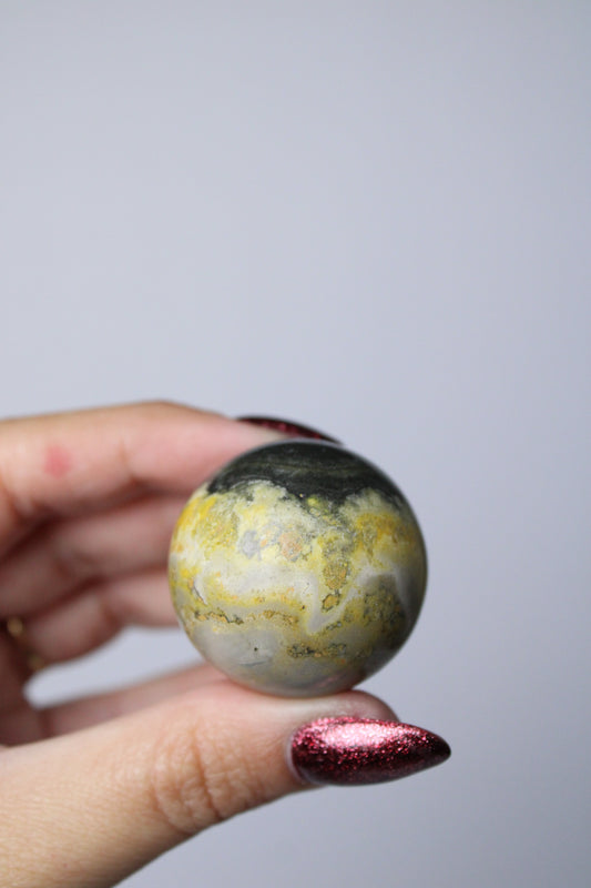 Bumblebee jaspis sphere - Gemstone Dreams
