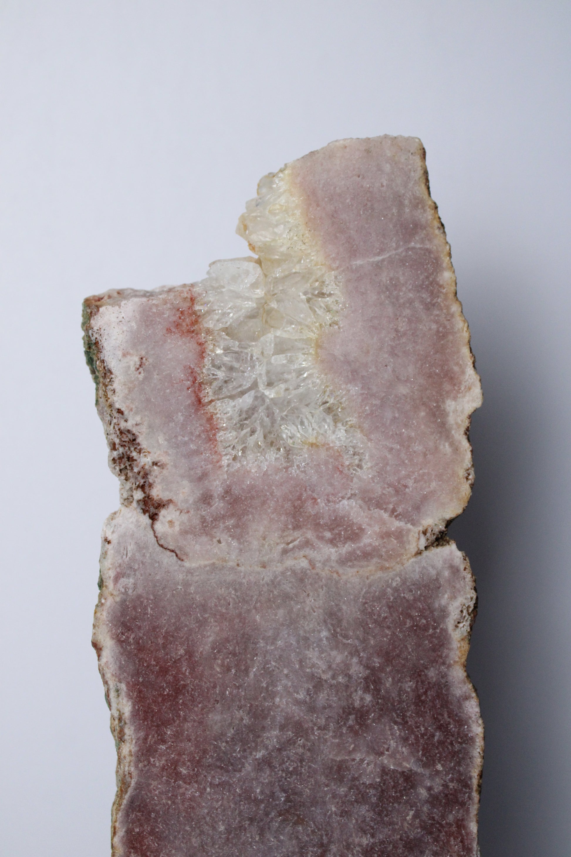 XL Roze amethist op standaard - Gemstone Dreams