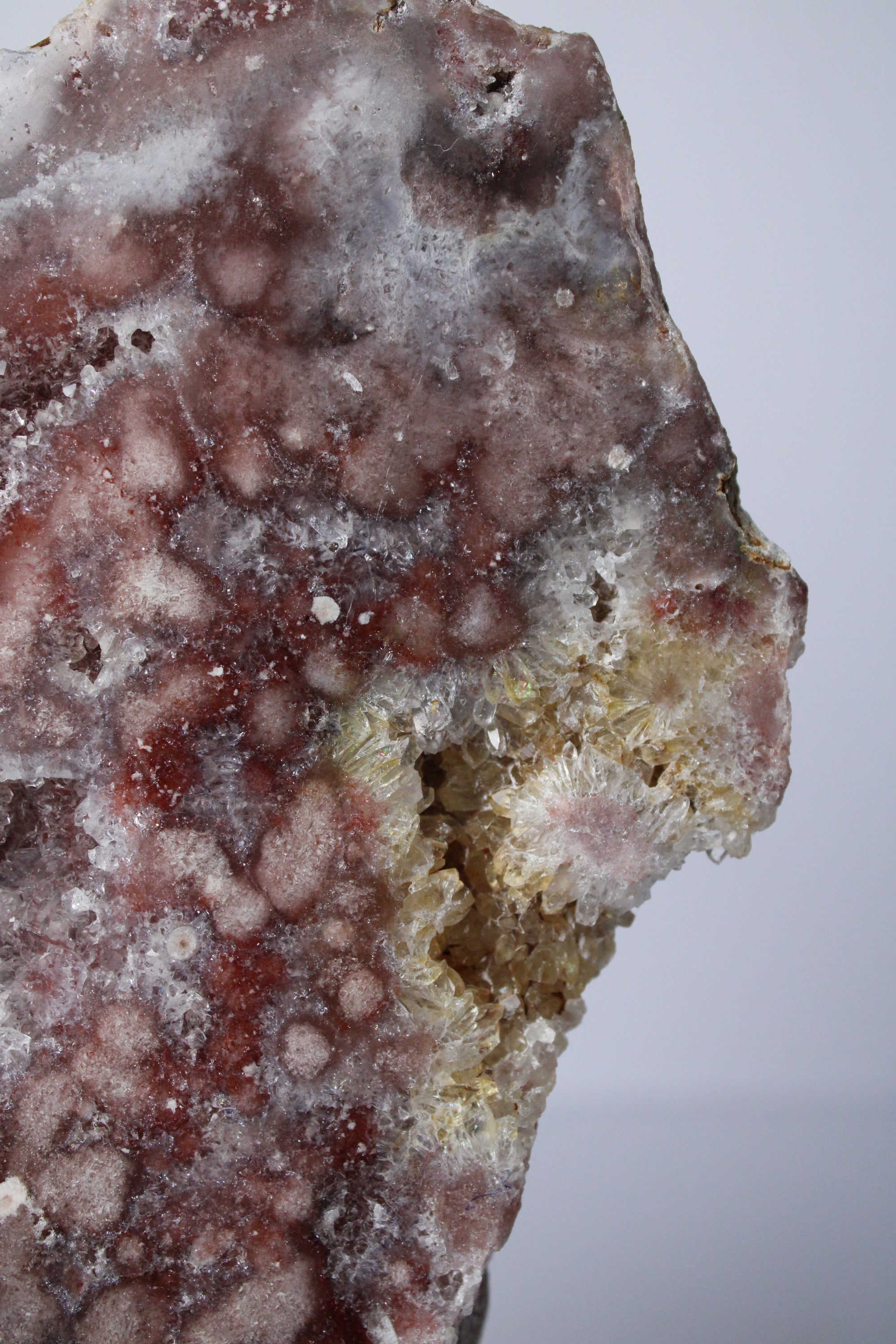 Roze amethist op standaard - Gemstone Dreams