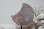 Roze amethist maan op standaard - Gemstone Dreams