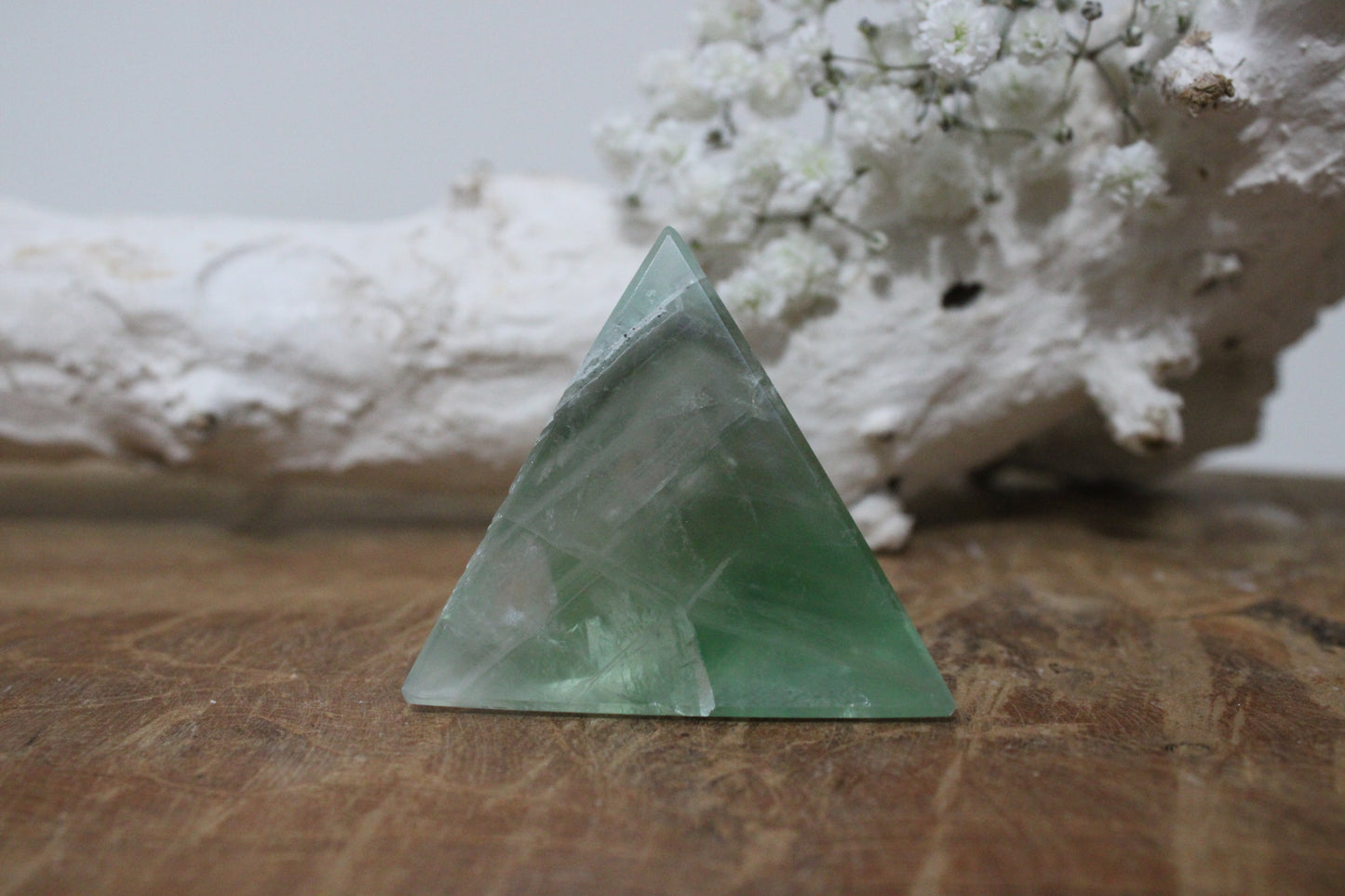 Groene fluoriet pyramide