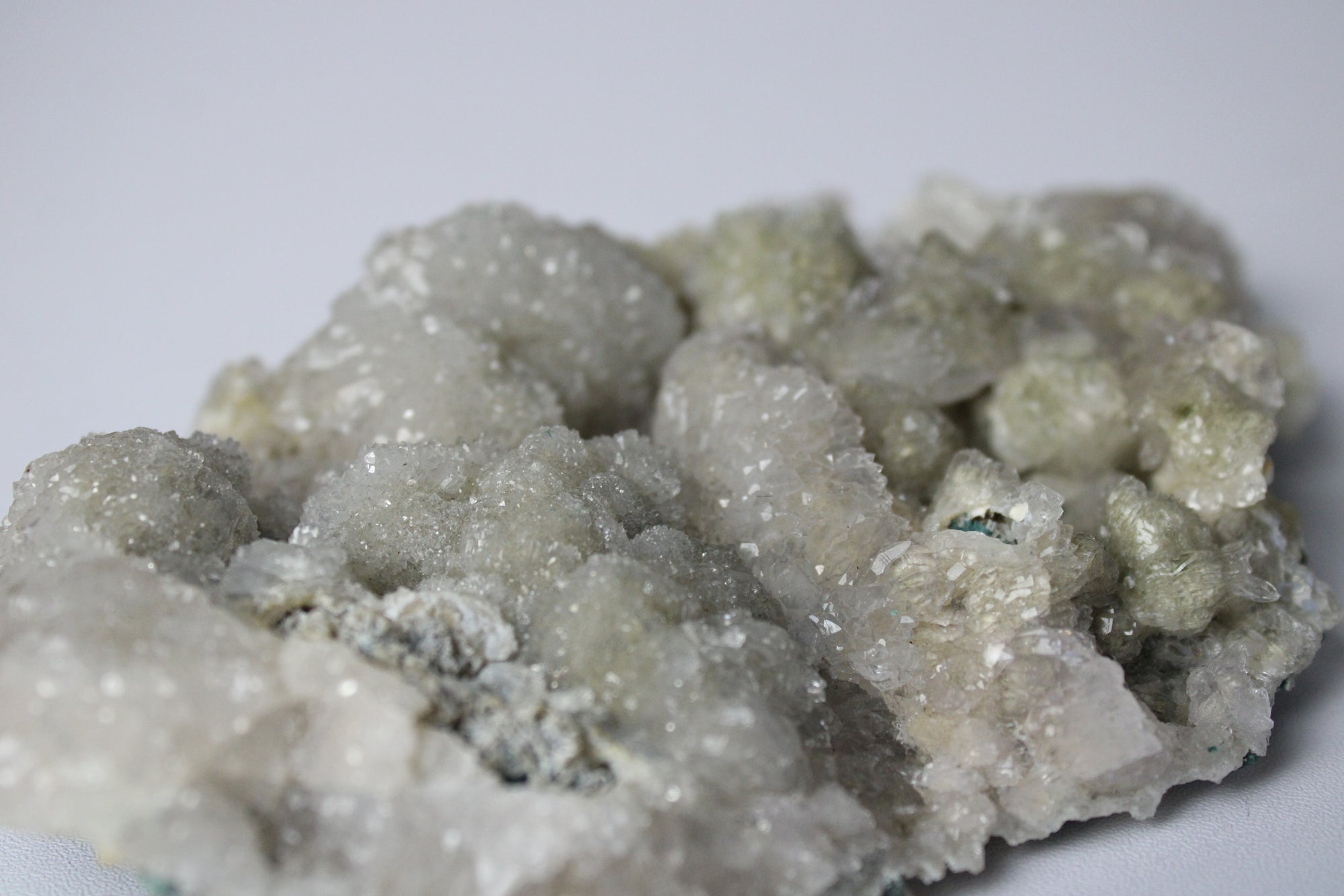 Flower amethyst cluster - Gemstone Dreams
