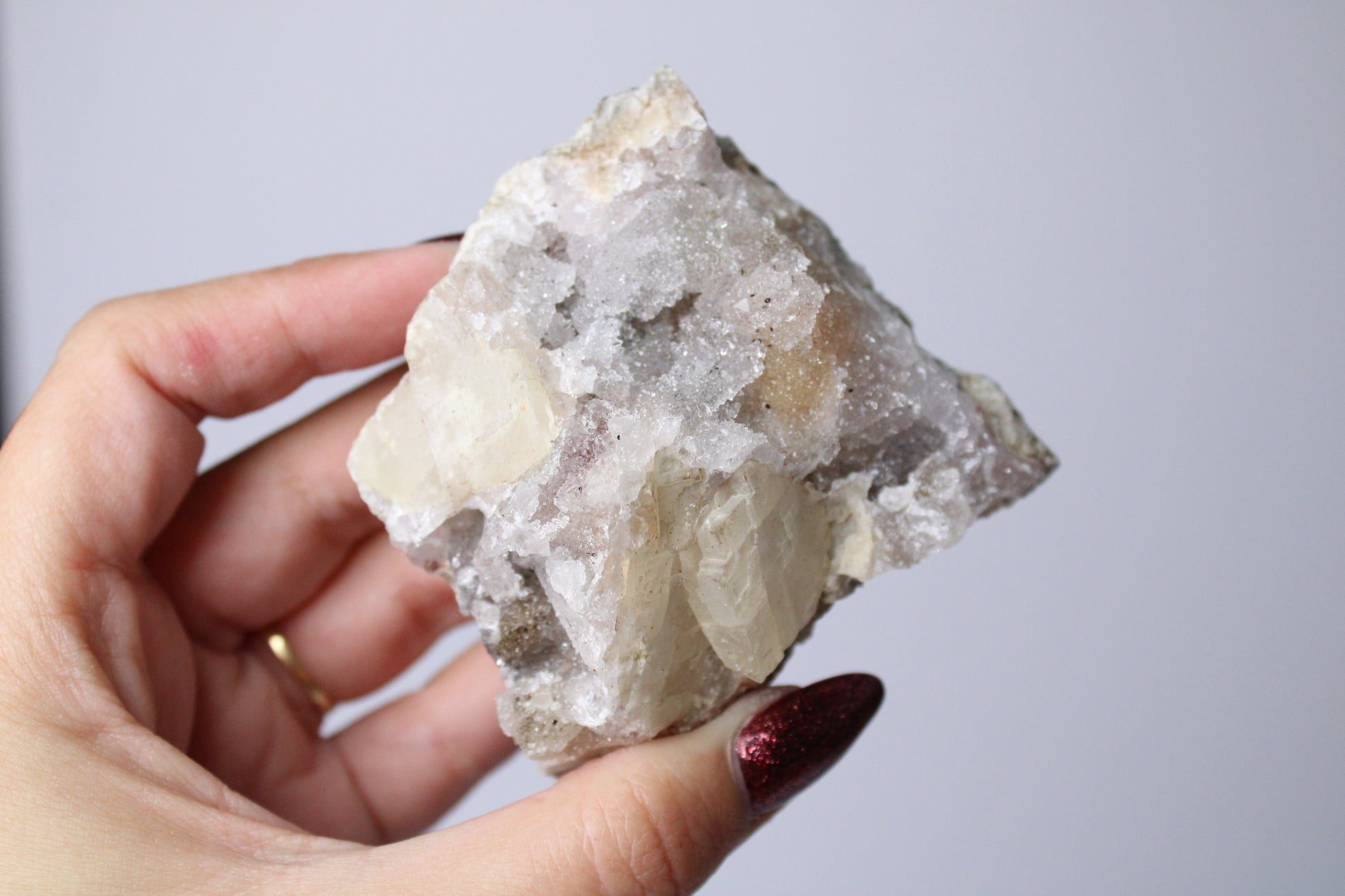 Regenboog amethist cluster (sugar) - Gemstone Dreams