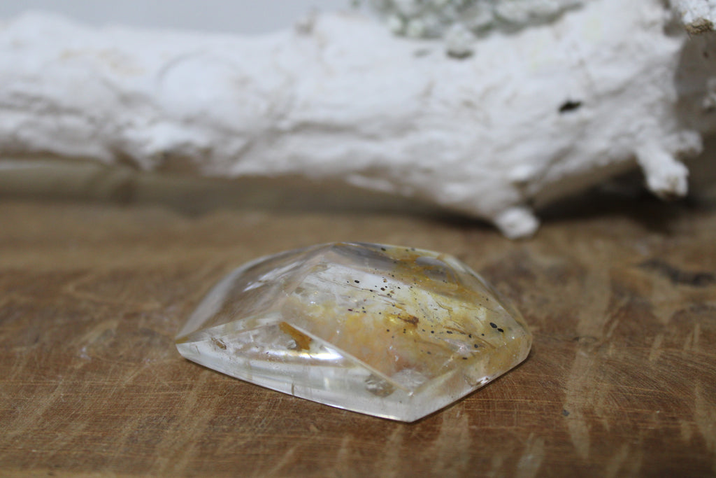 Bergkristal met golden healer freeform - Gemstone Dreams