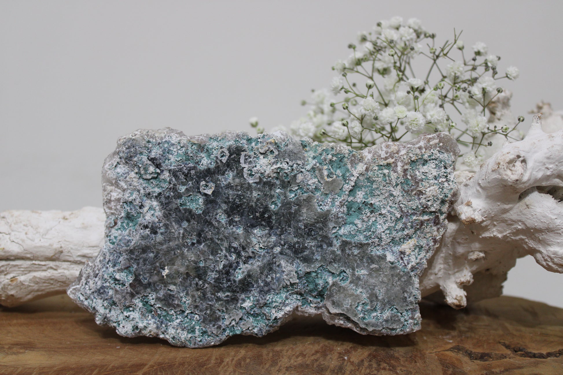 Flower amethyst cluster - Gemstone Dreams