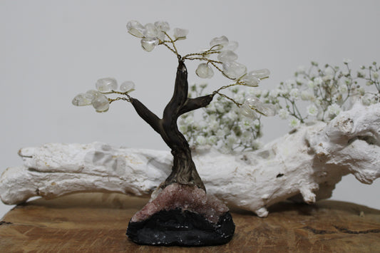 Bergkristal bonsai boom op roze amethist