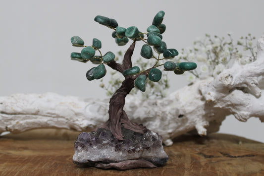 Aventurijn bonsai boom op amethist
