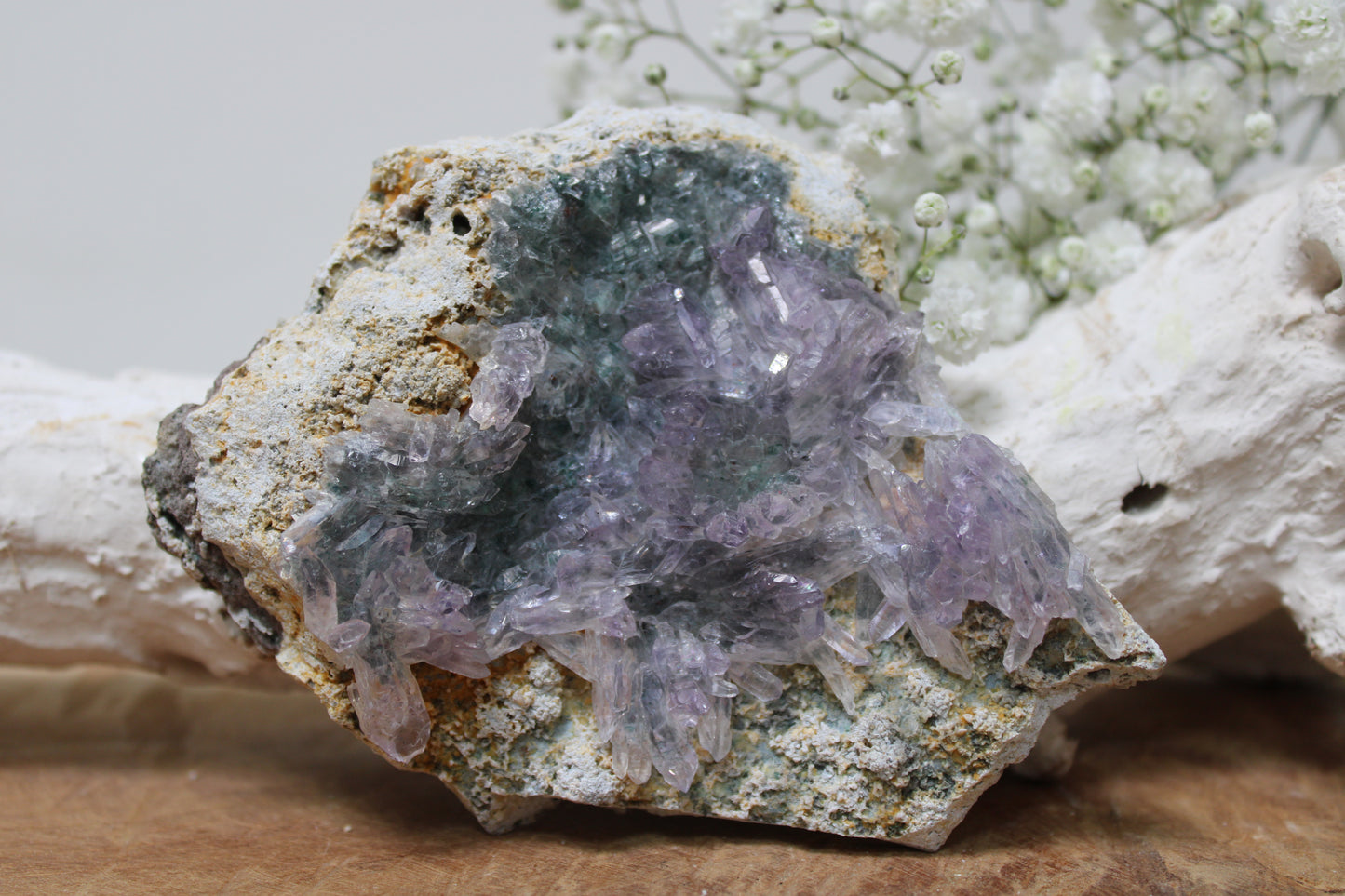 Flower amethyst cluster - Gemstone Dreams