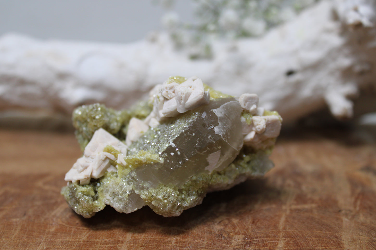 Zwavel met kwarts cluster - Gemstone Dreams