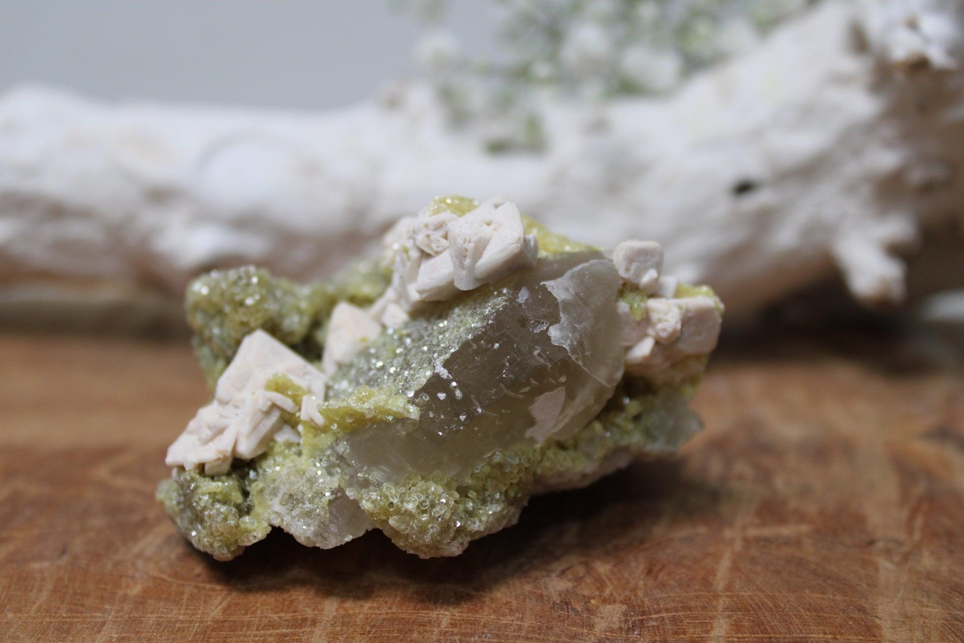 Zwavel met kwarts cluster - Gemstone Dreams