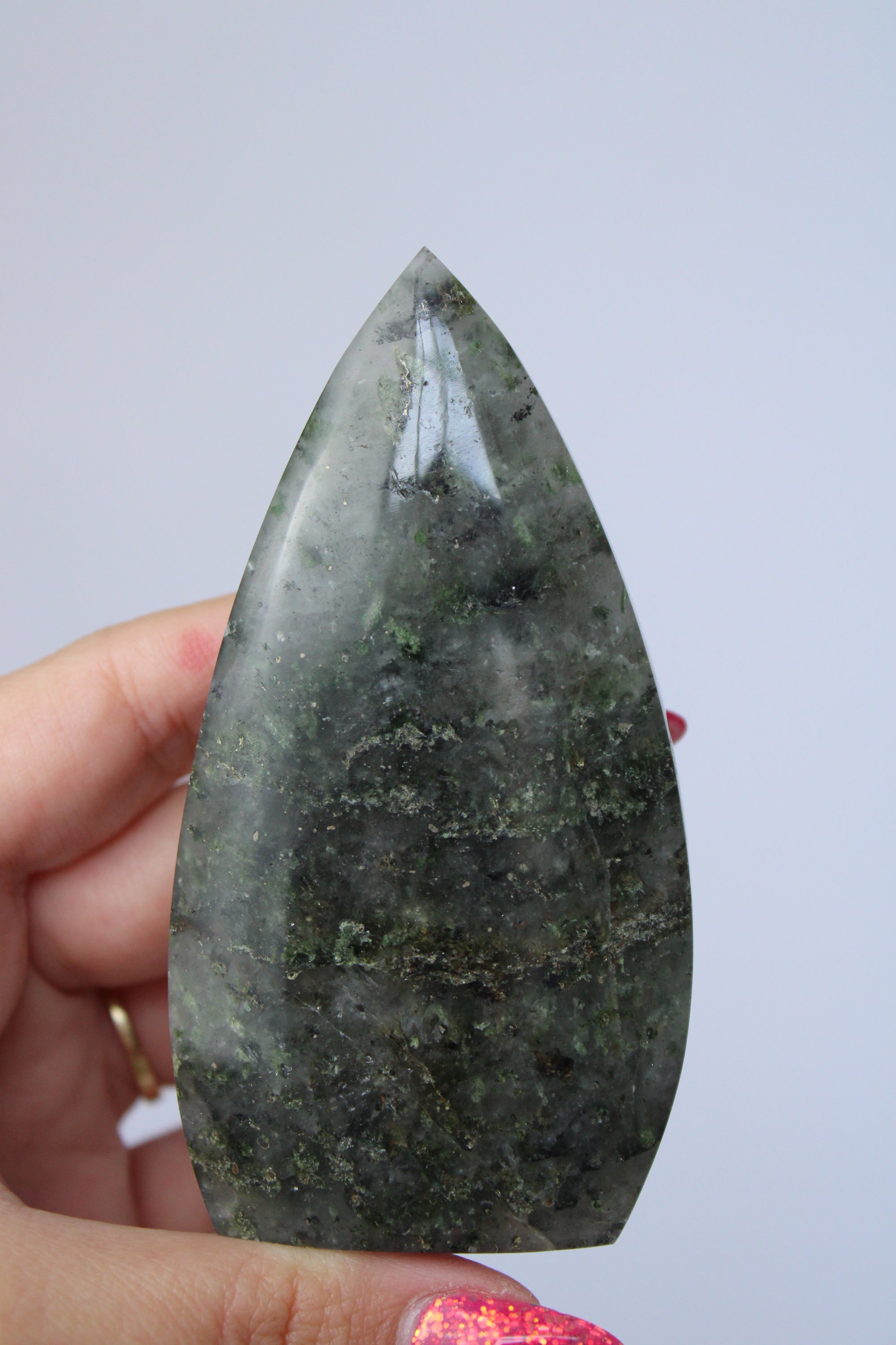 Groene epidoot in kwarts vlam - Gemstone Dreams