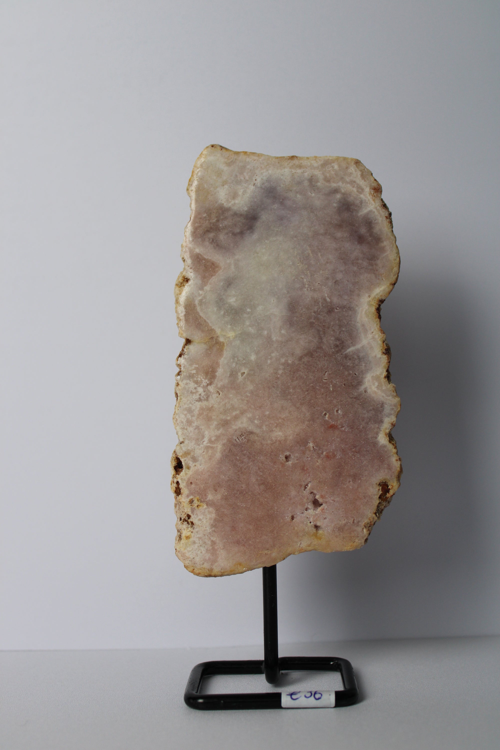 Roze amethist op standaard - Gemstone Dreams