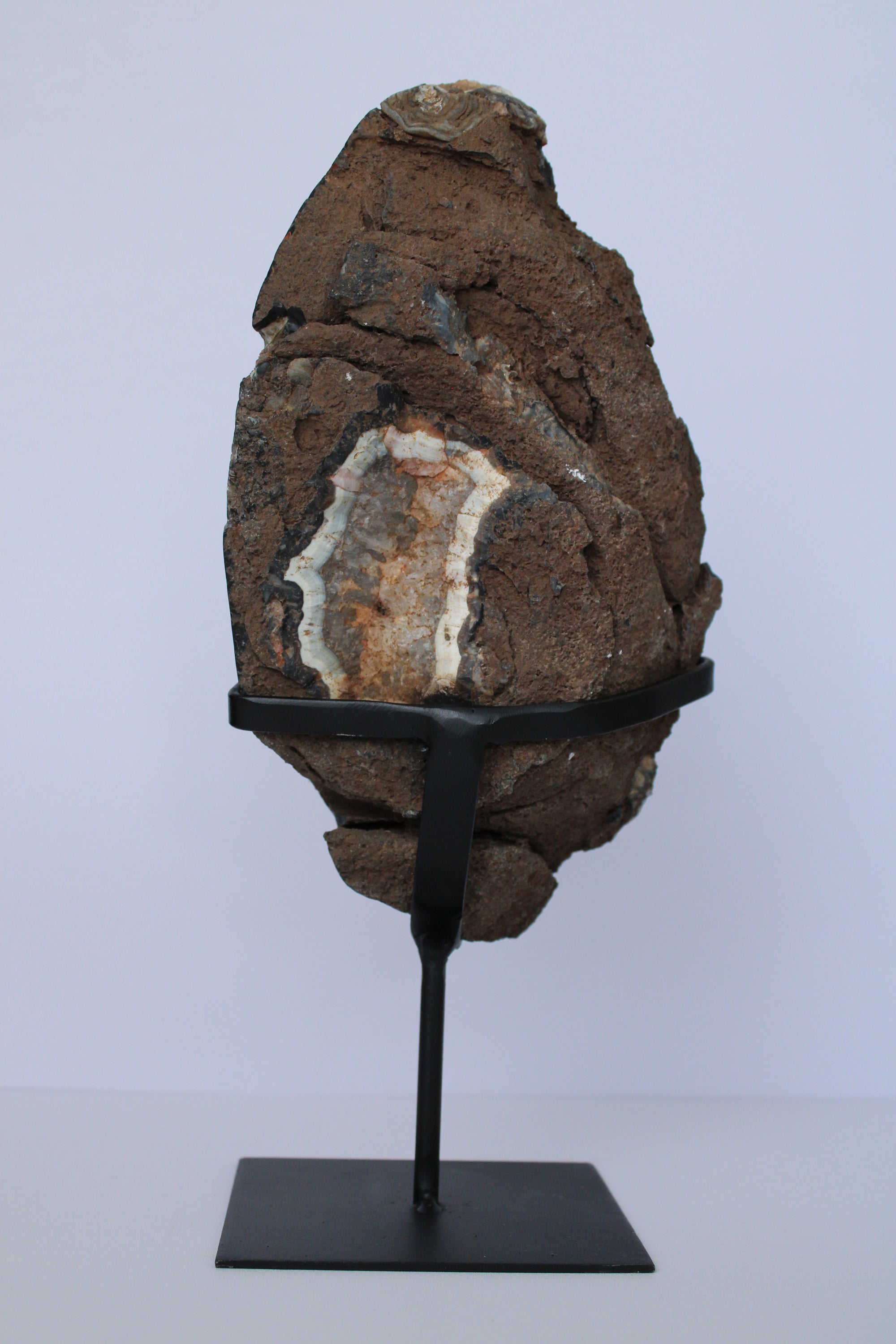 Agaat geode A+ kwaliteit op standaard - Gemstone Dreams