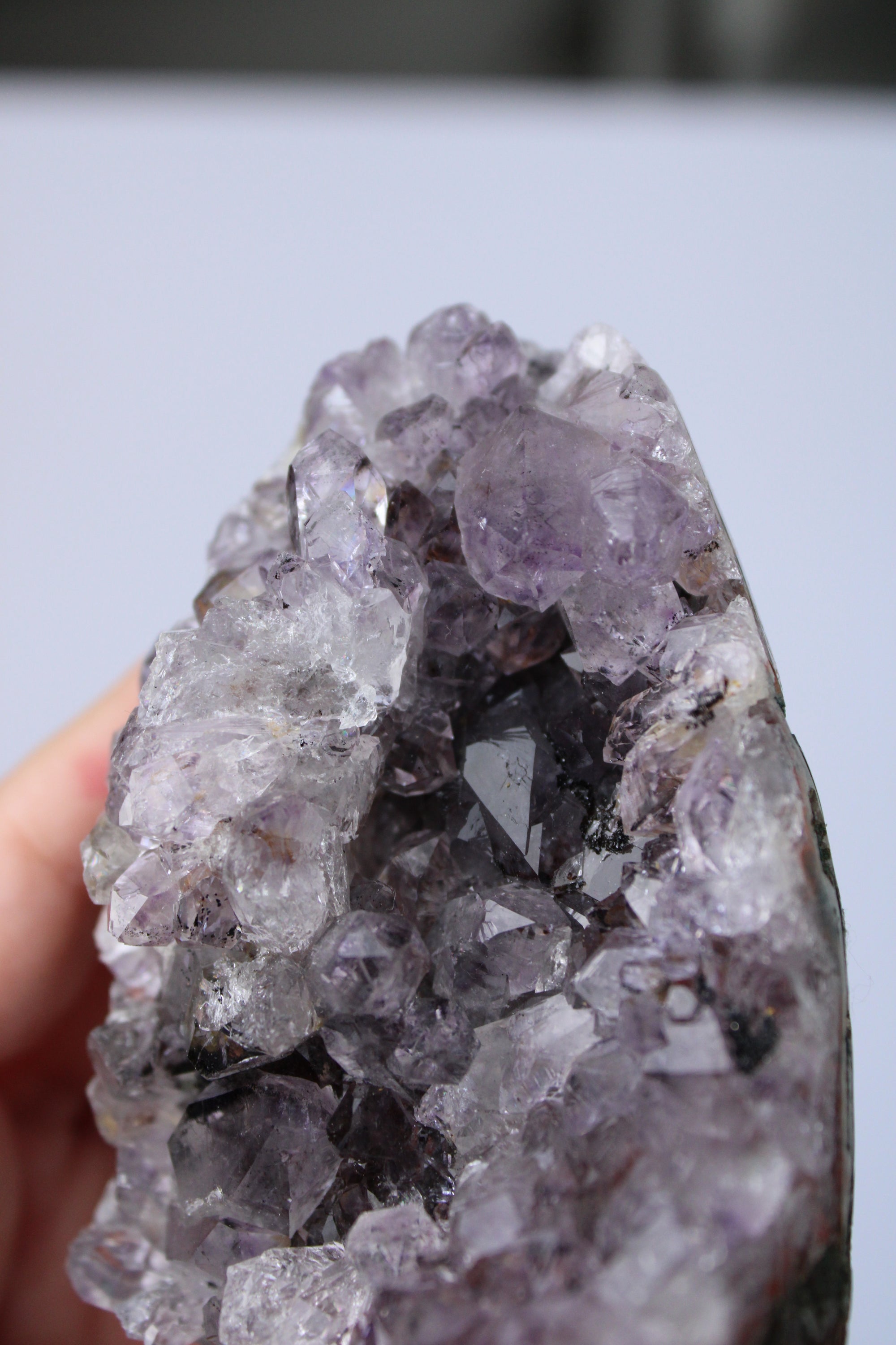 Amethist standvlak paars/zwart - Gemstone Dreams