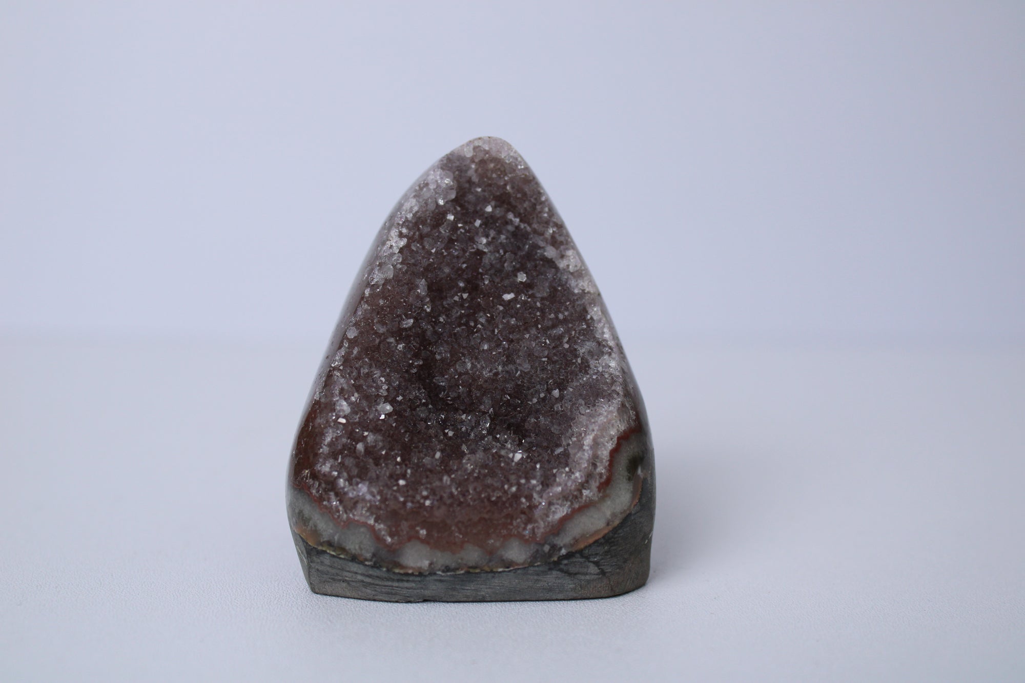 Regenboog amethist rood/paars standvlak - Gemstone Dreams