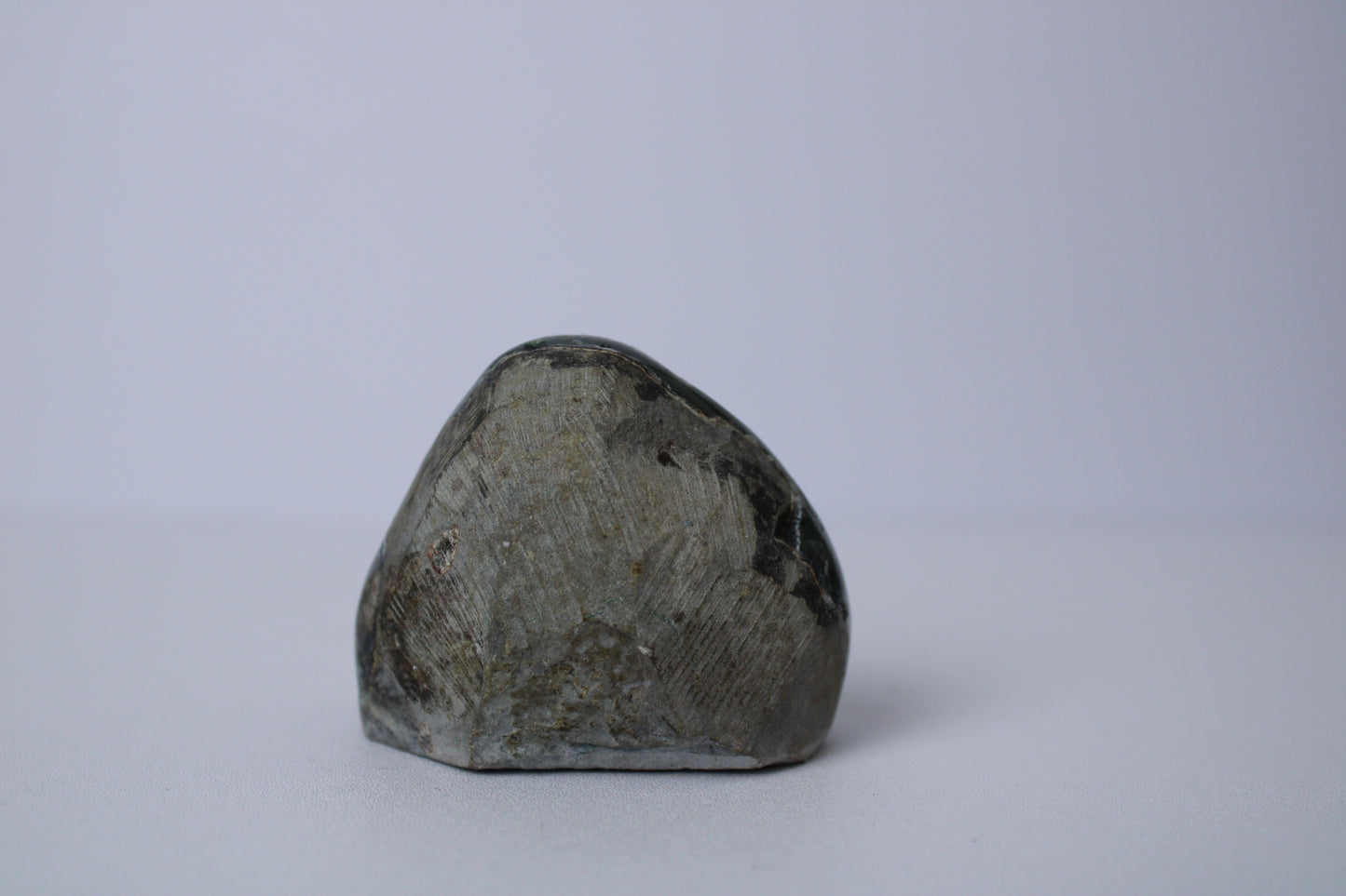 Groene amethist standvlak - Gemstone Dreams