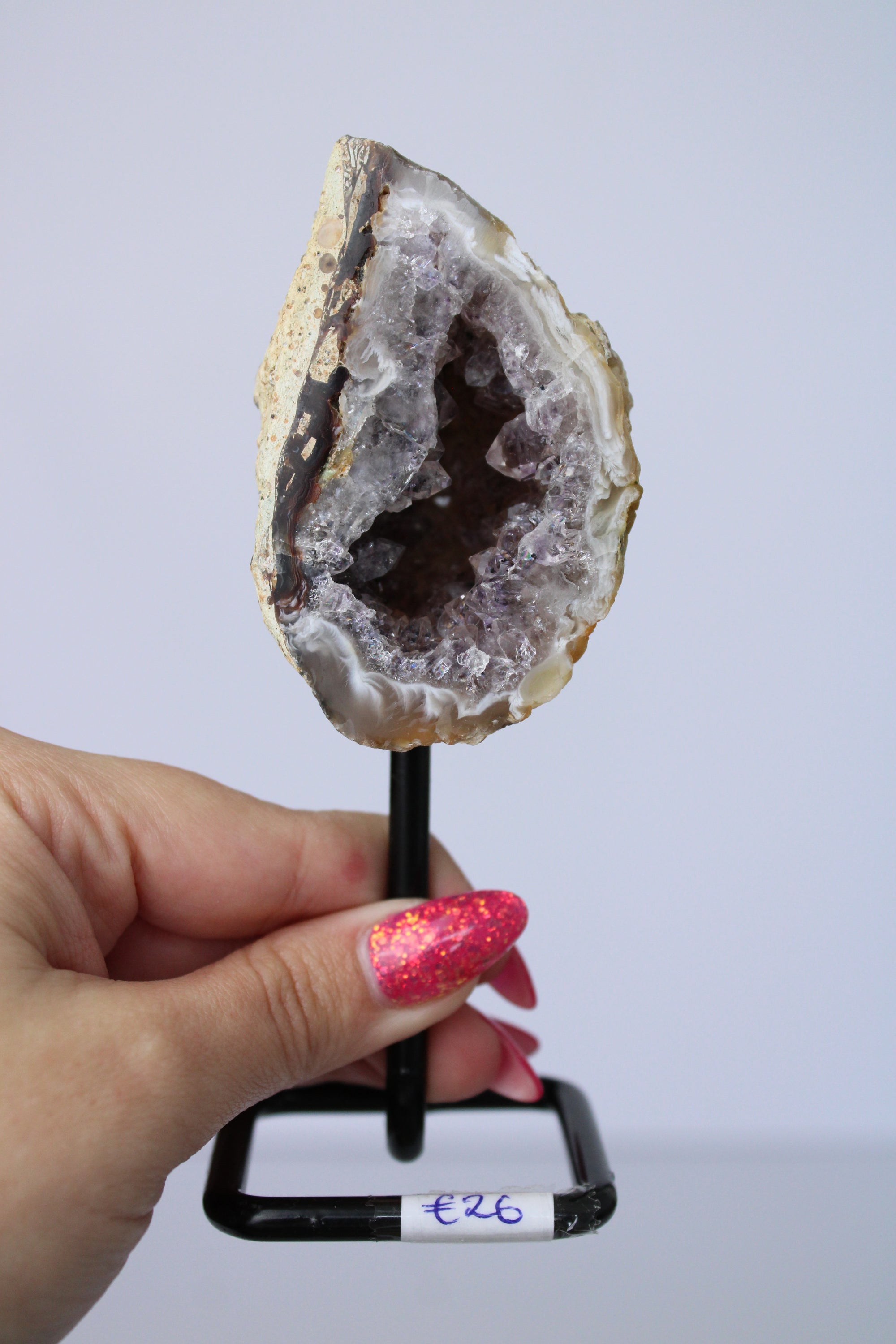 Agaat geode met amethist op standaard - Gemstone Dreams