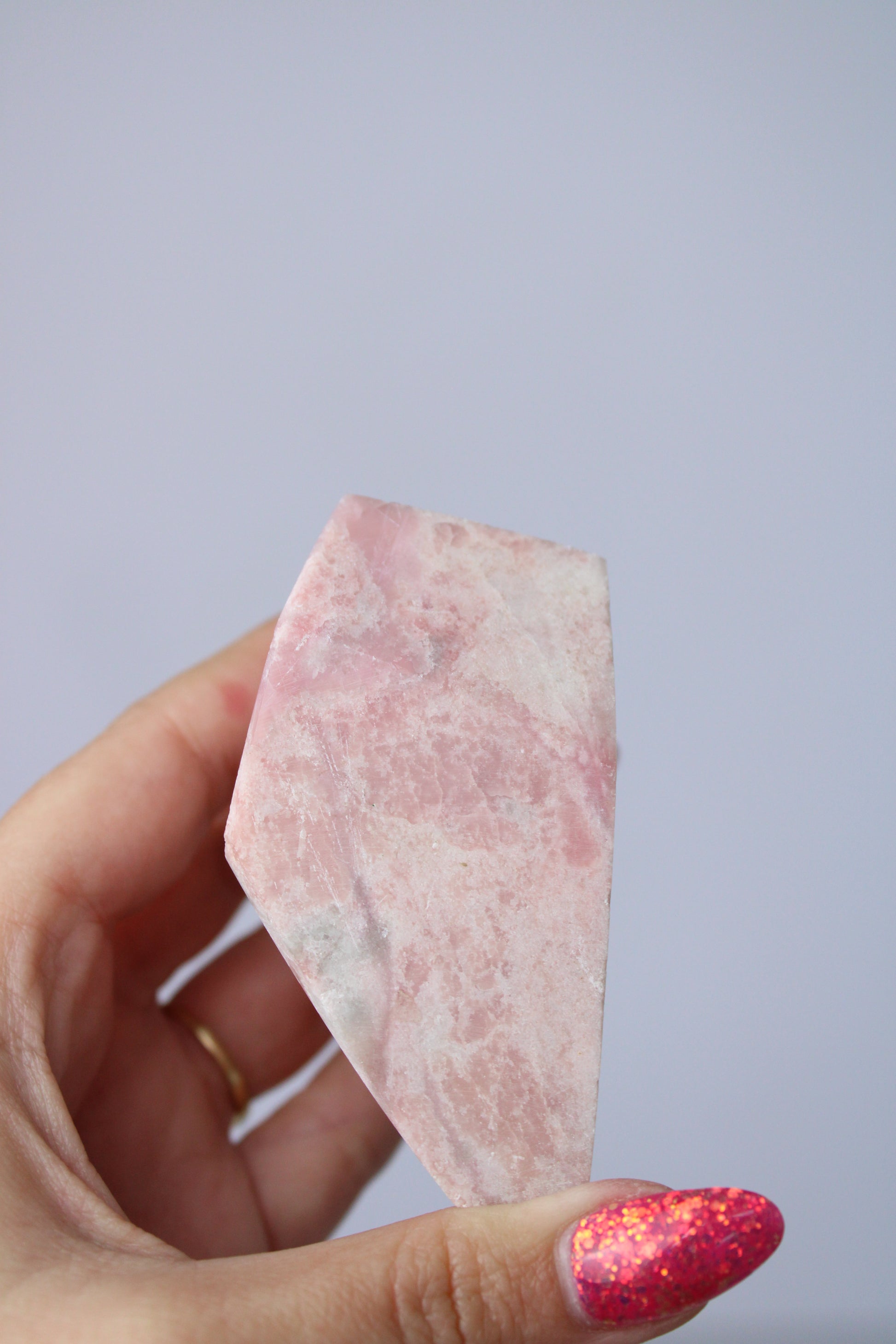 Roze opaal freeform - Gemstone Dreams