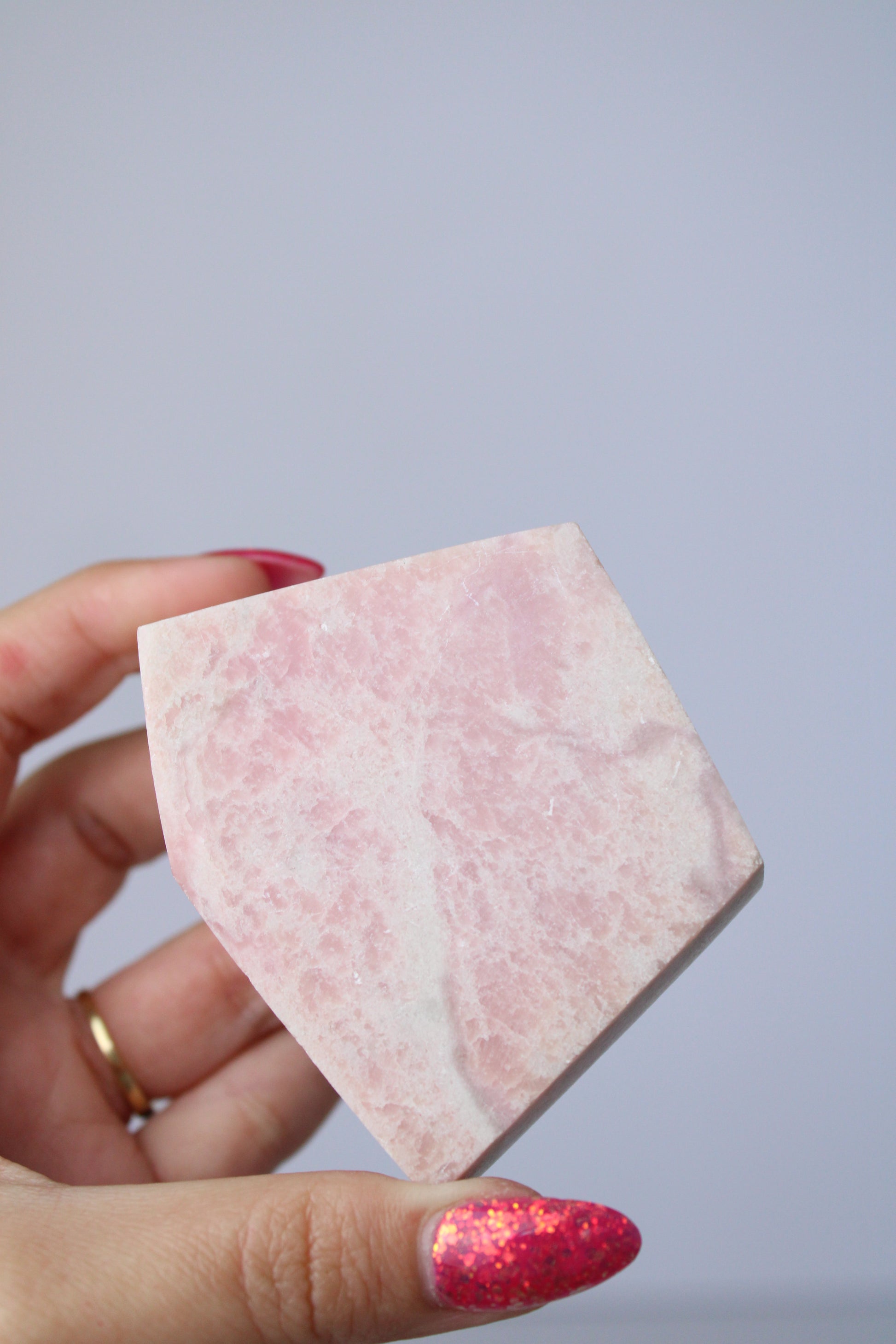 Roze opaal freeform - Gemstone Dreams