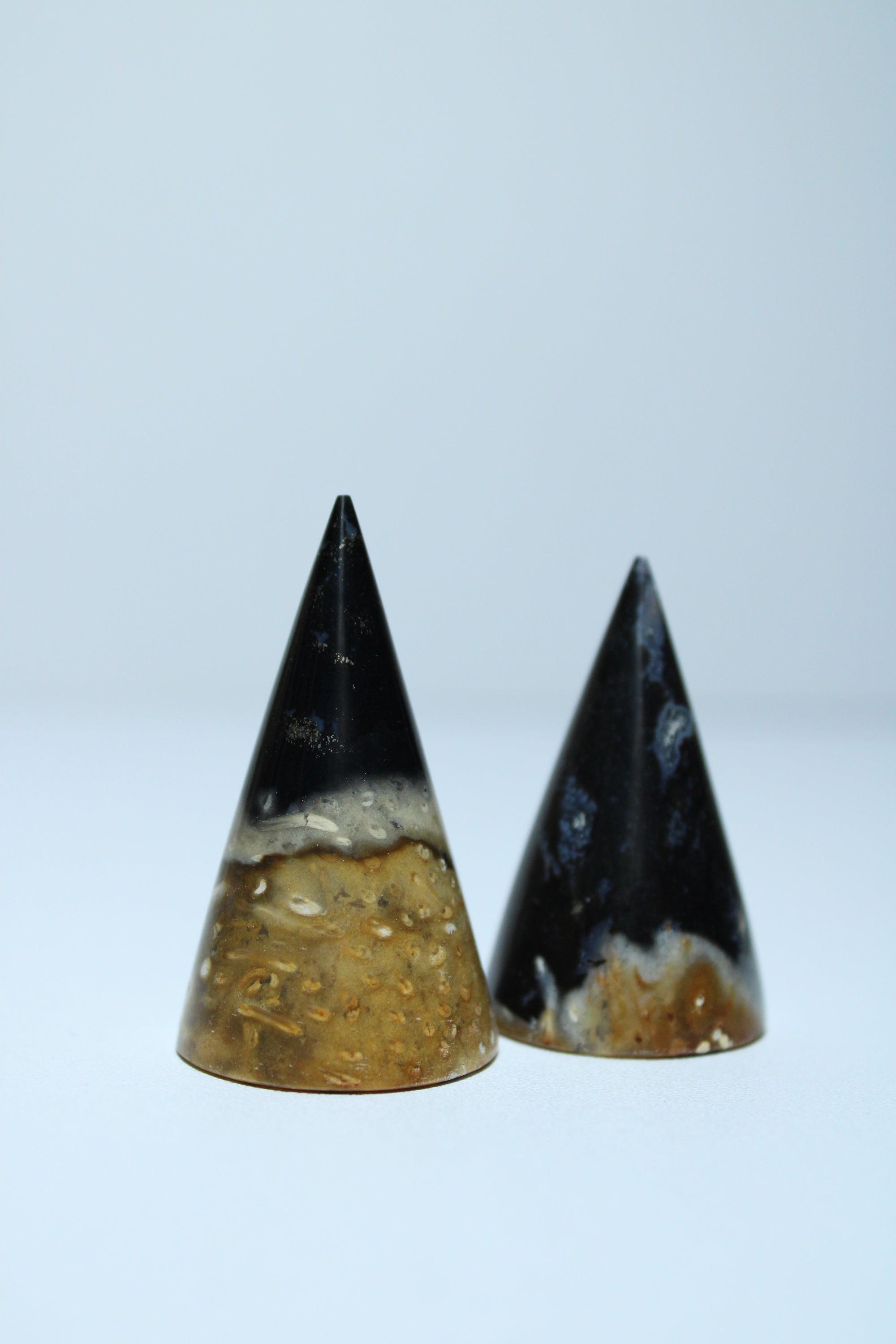 Palmroot ring holder