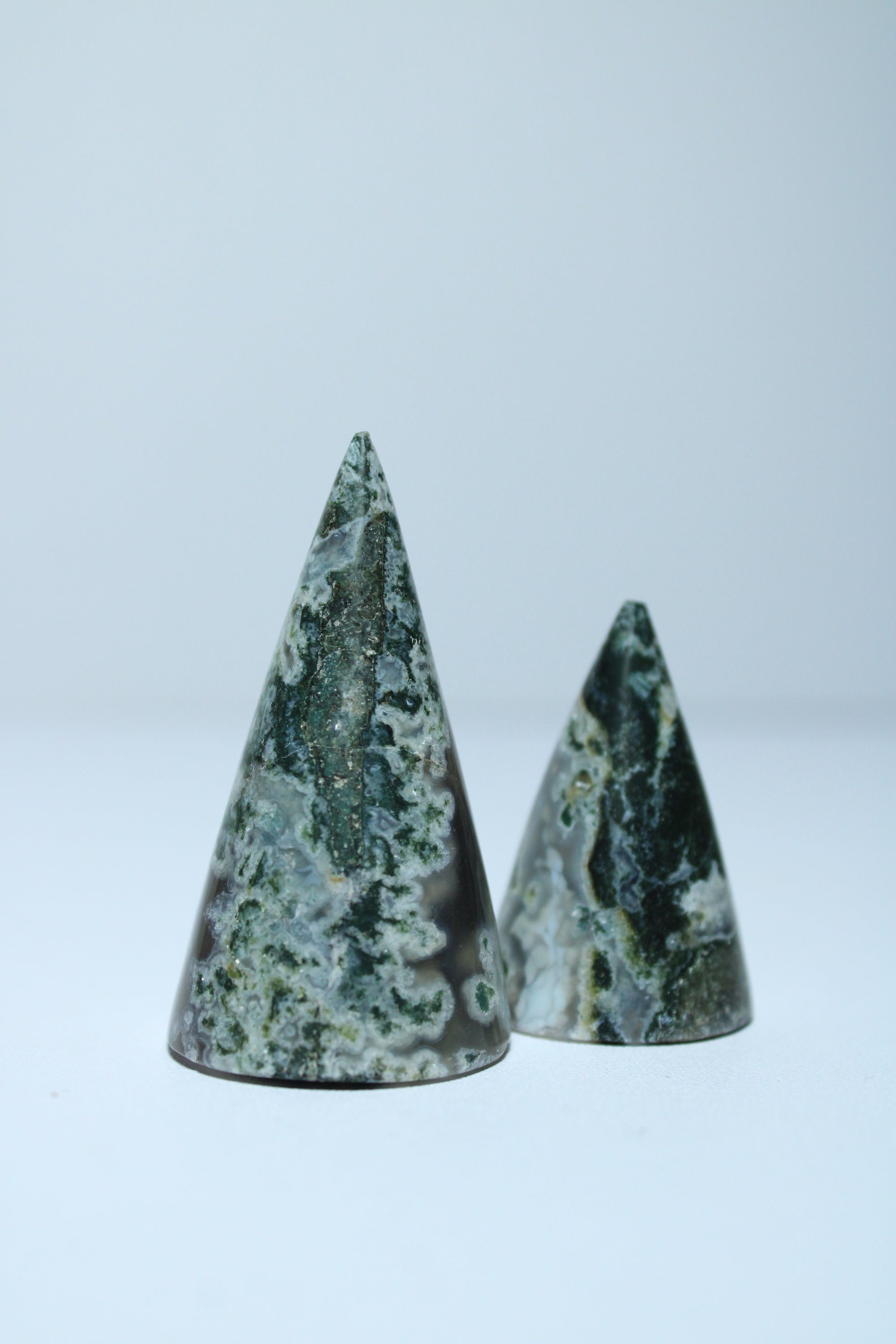 Ring holder moss agate