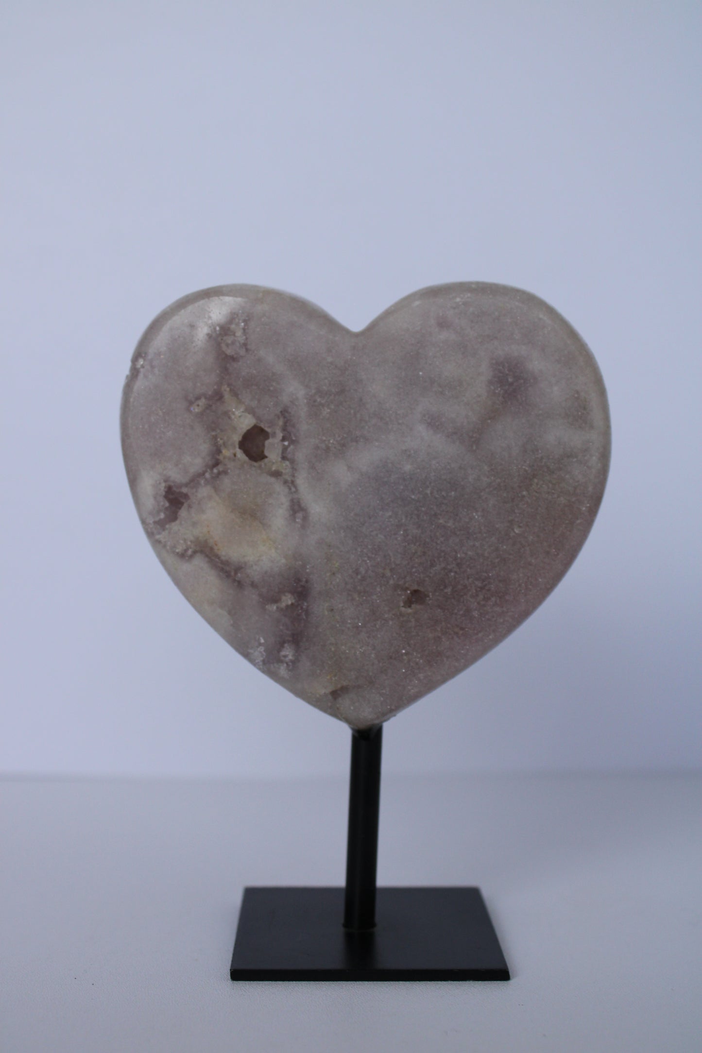 Roze amethist hart op standaard - Gemstone Dreams