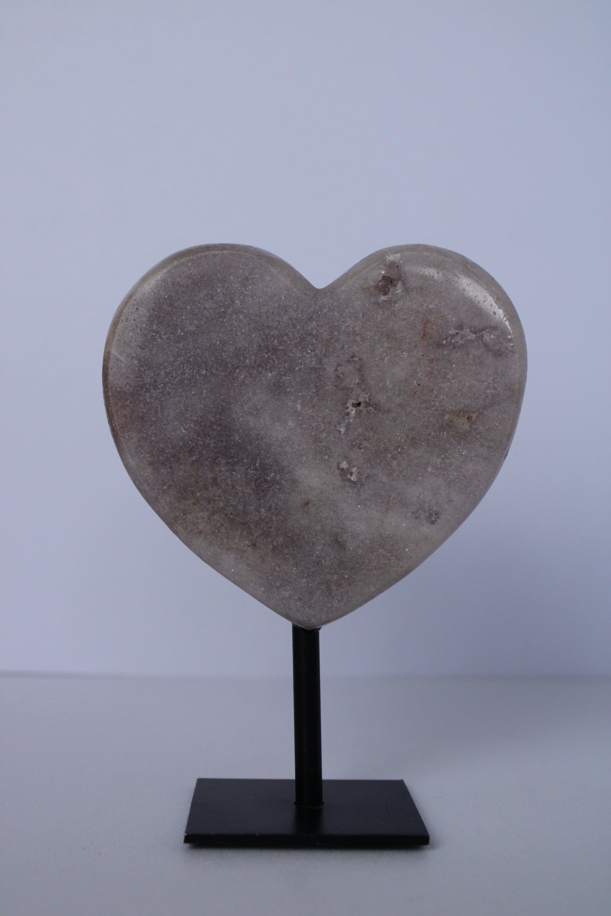Roze amethist hart op standaard - Gemstone Dreams