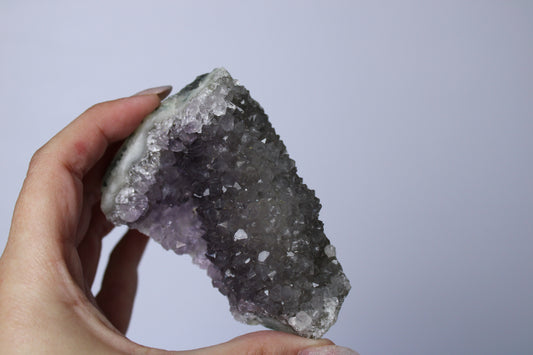 Amethist stalactiet cluster - Gemstone Dreams
