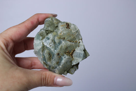 Fluoriet met pyriet cluster - Gemstone Dreams